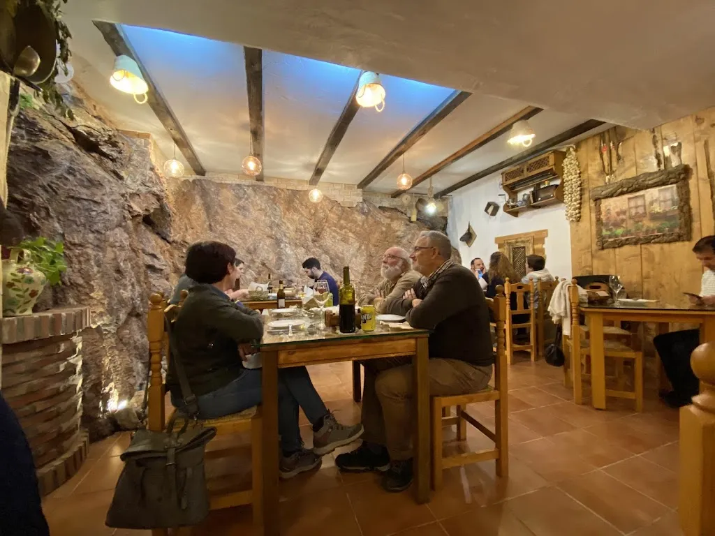 borja rosales_Cueva La Higuera_Alpandeire_review