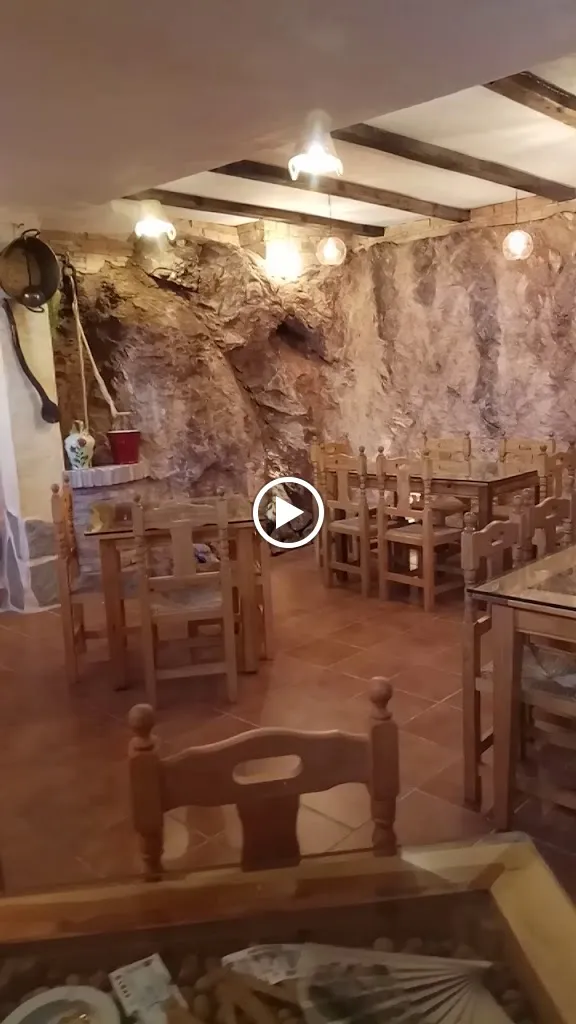 Cueva La Higuera_Alpandeire_slider_image_2