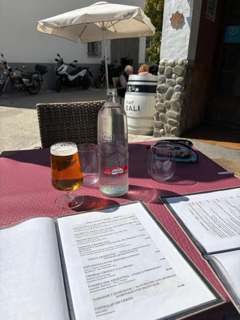 Cecilie Nguyen_Venta El Curro_Árchez_review