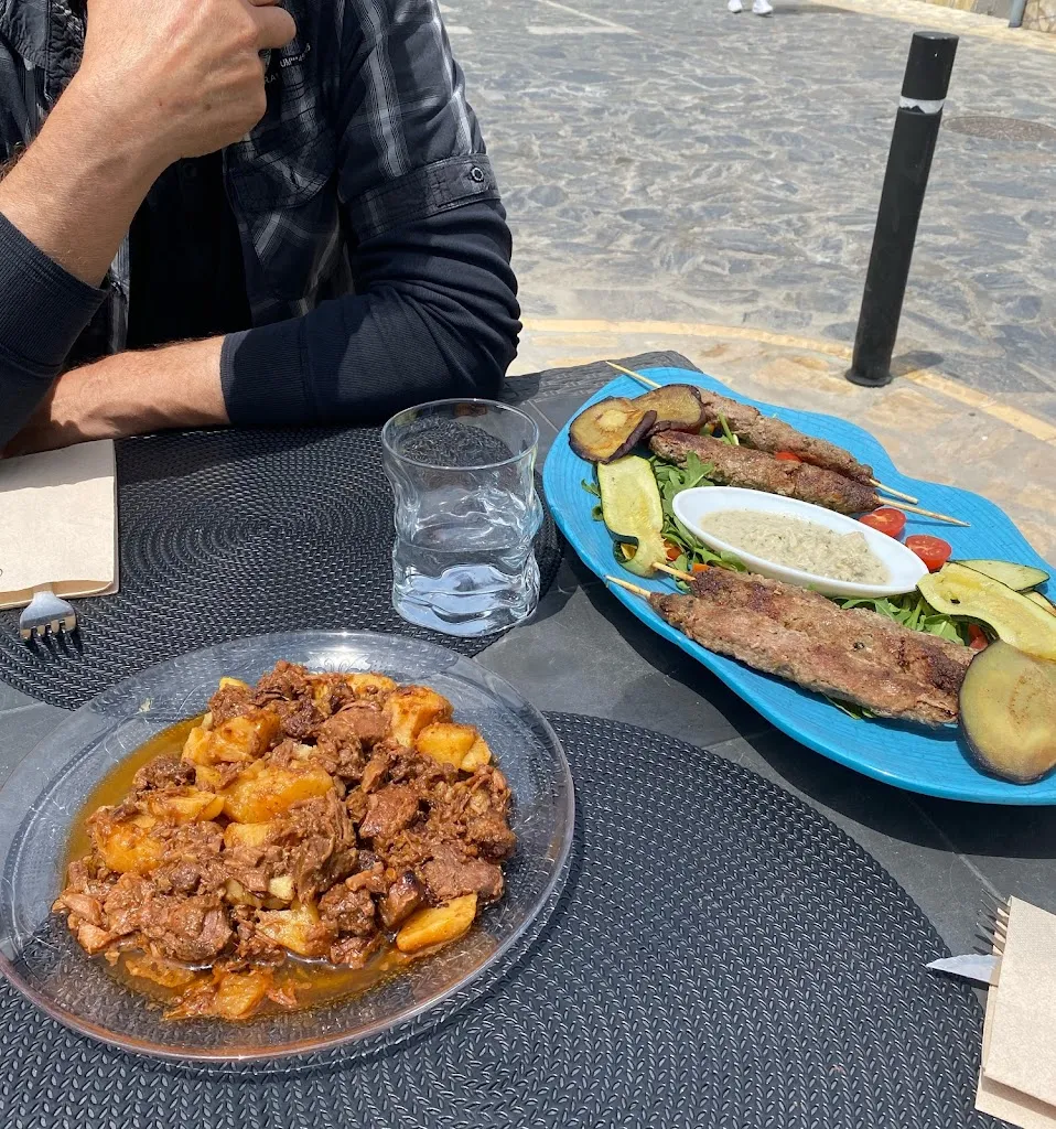 Malo Mars_La Peña_Árchez_review