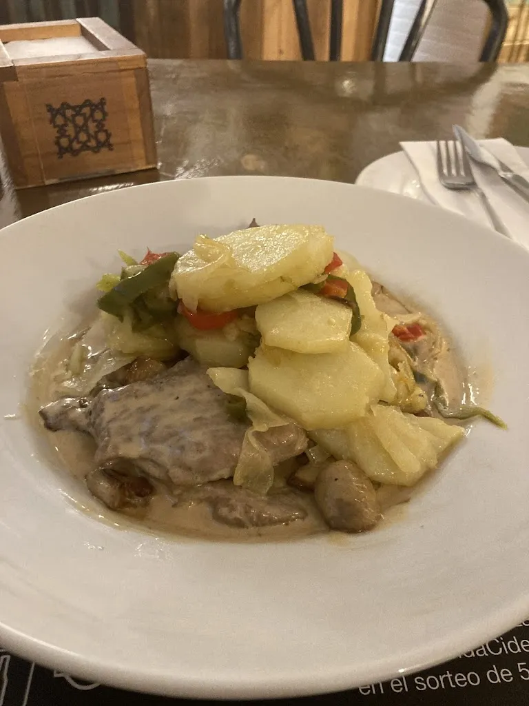 Itai Sarig Khazoom_Bar Central_Alozaina_recensione