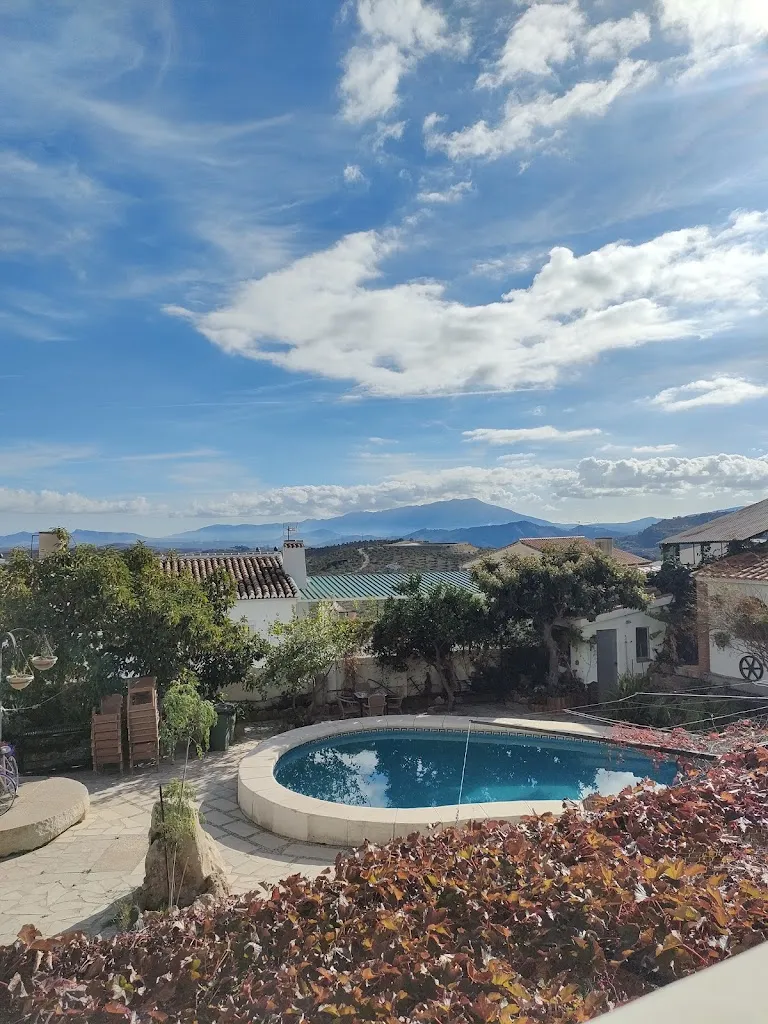 Lucia Morente_Casa de Acogida Pepe Bravo_Alozaina_review