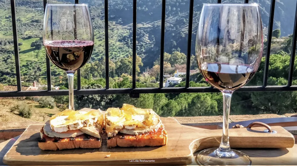 LA LOLA Restaurante_Alozaina_slider_image_3