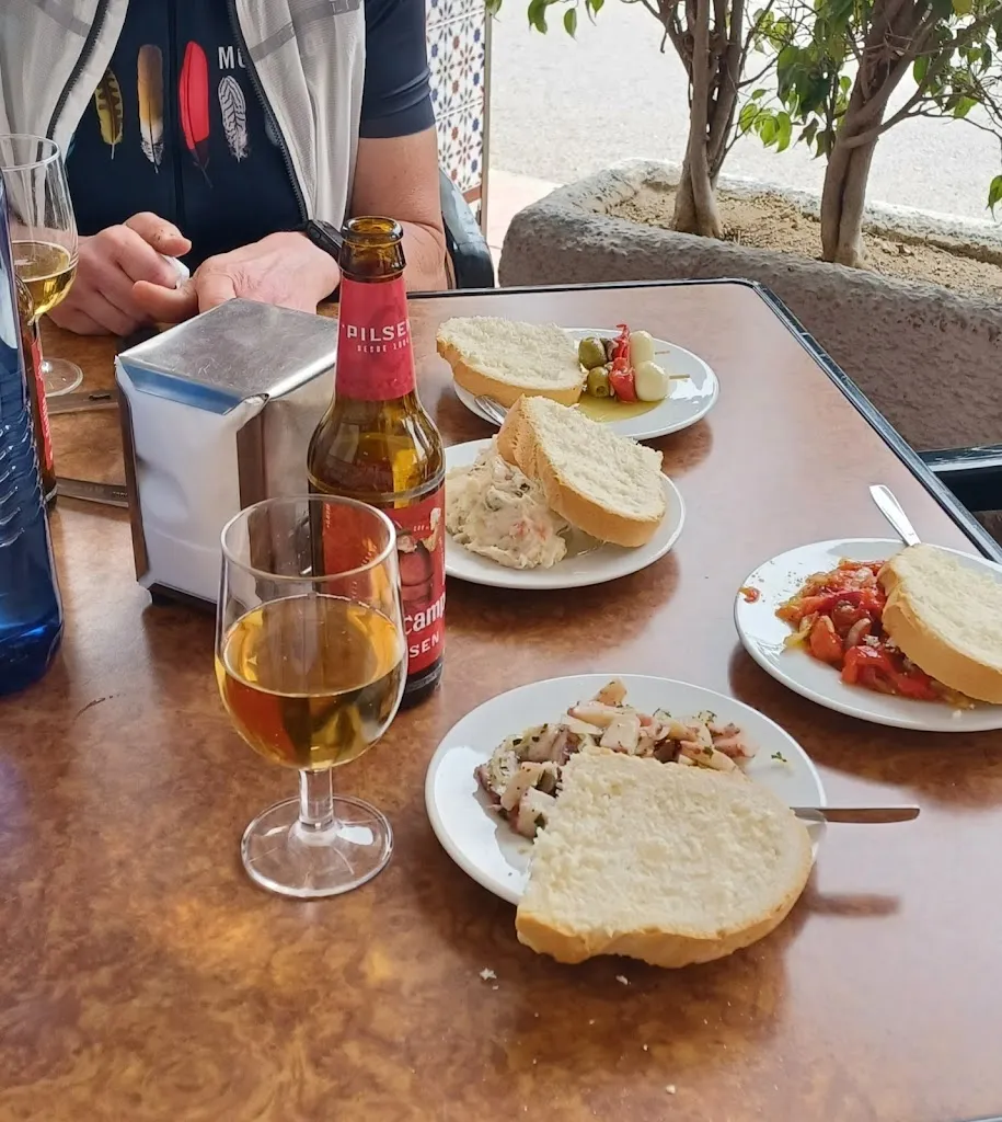 Andrew Clark_Bar Casa Pedro_Alozaina_review