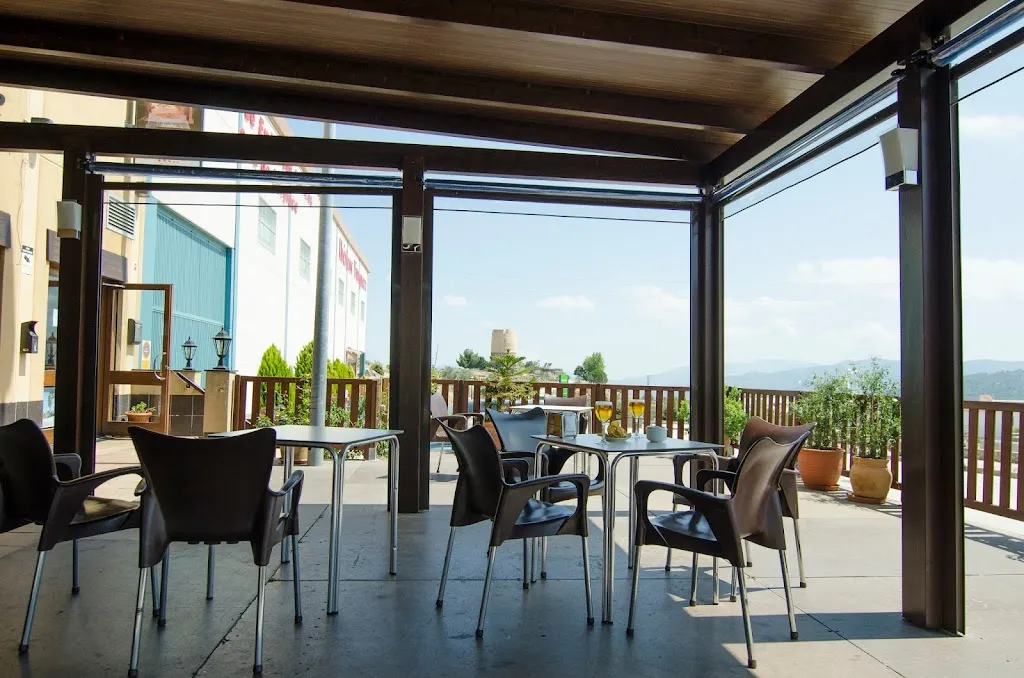 Bar restaurante Miguelín y Miguel restaurant in Alozaina