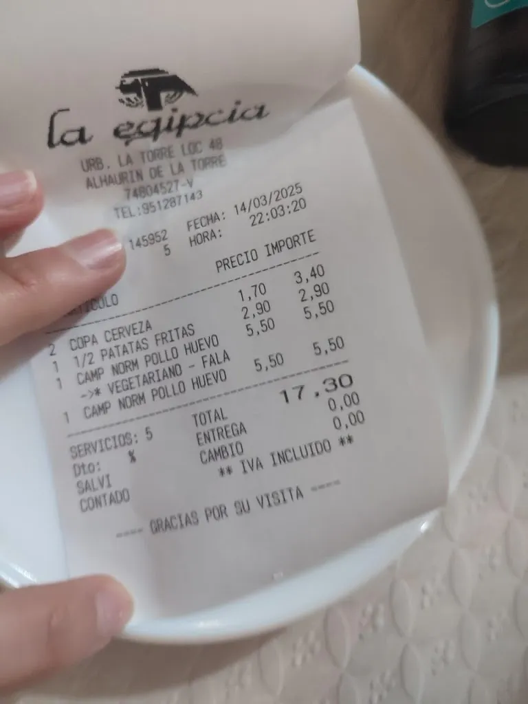 Claudia Mérida_Bar La Egipcia_Alhaurín de la Torre_recensione