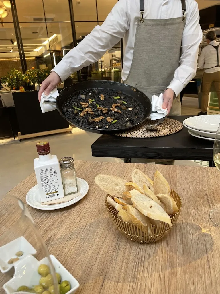 Barbara Saunders_La Flor Restaurant_Alhaurín de la Torre_review