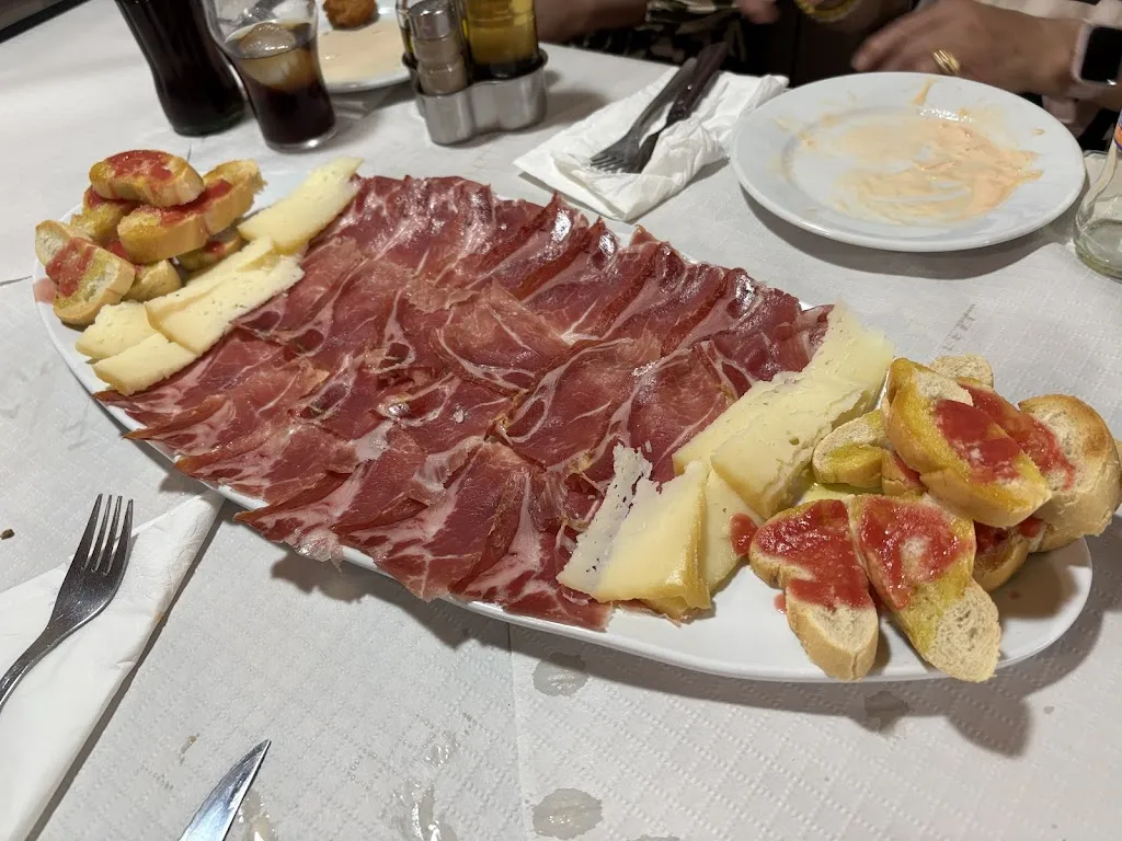 Hostal Restaurante Mejias_Archidona_slider_image_3