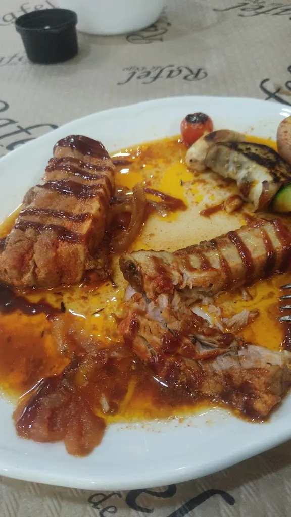 Jevgeni Lisovoi_RAFEL Restaurant_Pego_review