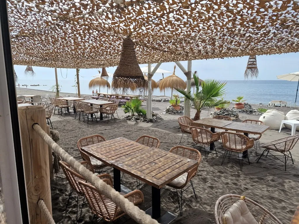 BaoBaB Beach House restaurant in Algarrobo