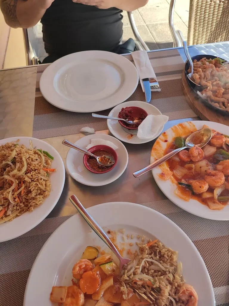 Greg Grego_Restaurante Asiatico Feng_Algarrobo_review