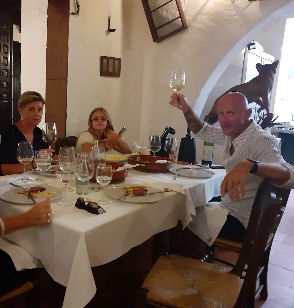 Gert Holmfred_Meson Los Lobos_Algarrobo_review