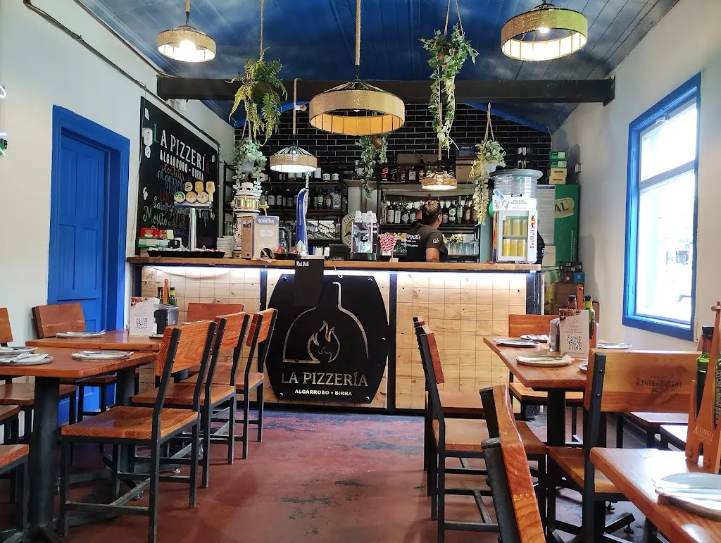 La Pizzería Algarrobo restaurant in Algarrobo