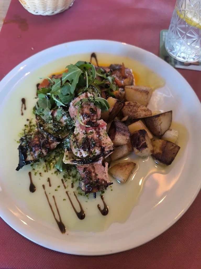 A.G. D._Mi Casa Tu Casa_Poblets els_review