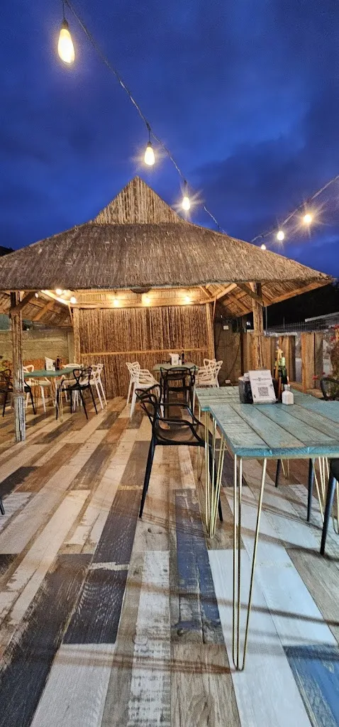 Luchitoy Vale_Cinco Océanos Sunset Restaurant_Algarrobo_review