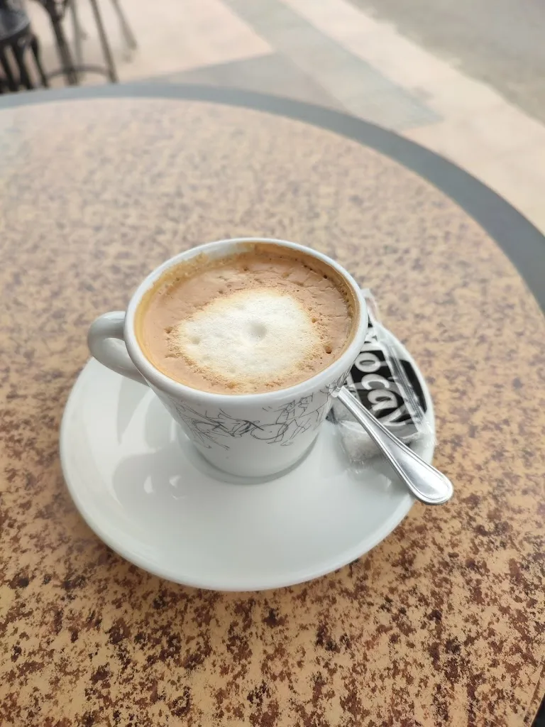 Anna Svozil_Temptacions restaurant i loteries._Poblets els_review