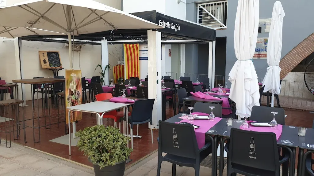 Temptacions restaurant i loteries. restaurant in Poblets els