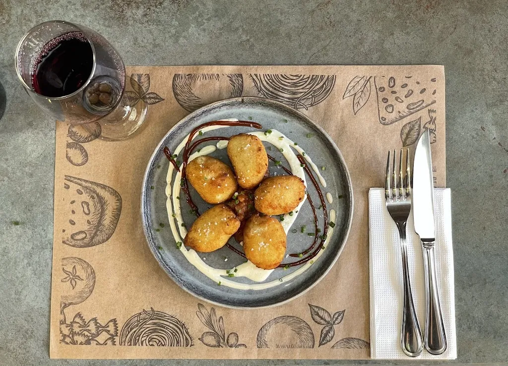 Jonás Ballena Restaurante_Algarrobo_slider_image_2