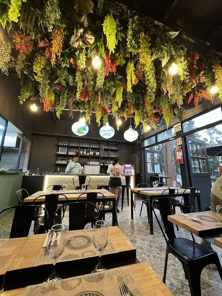 Jonás Ballena Restaurante_Algarrobo_slider_image_3