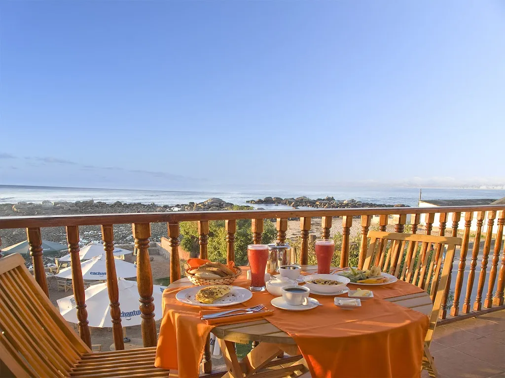 Restaurant & Hotel Medio Mundo restaurant in Algarrobo