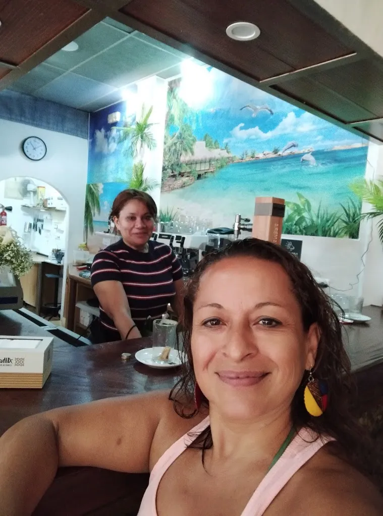 Zootecnista Isabel Vargas_Bar Guayacán_Benarrabá_review