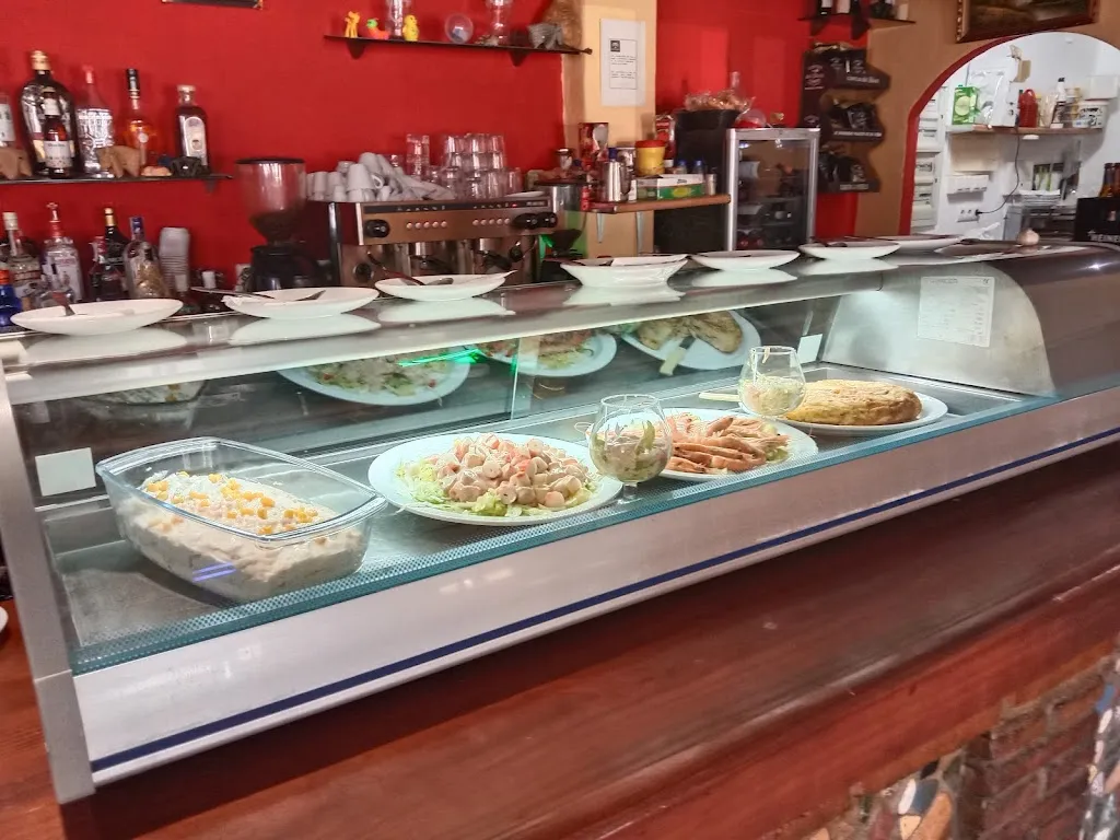 Bar Guayacán restaurant in Benarrabá