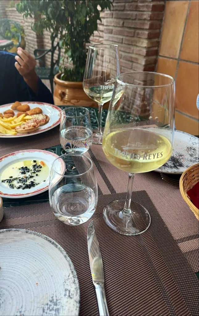 Maddie R_Rúnico restaurante_Burgo El_review