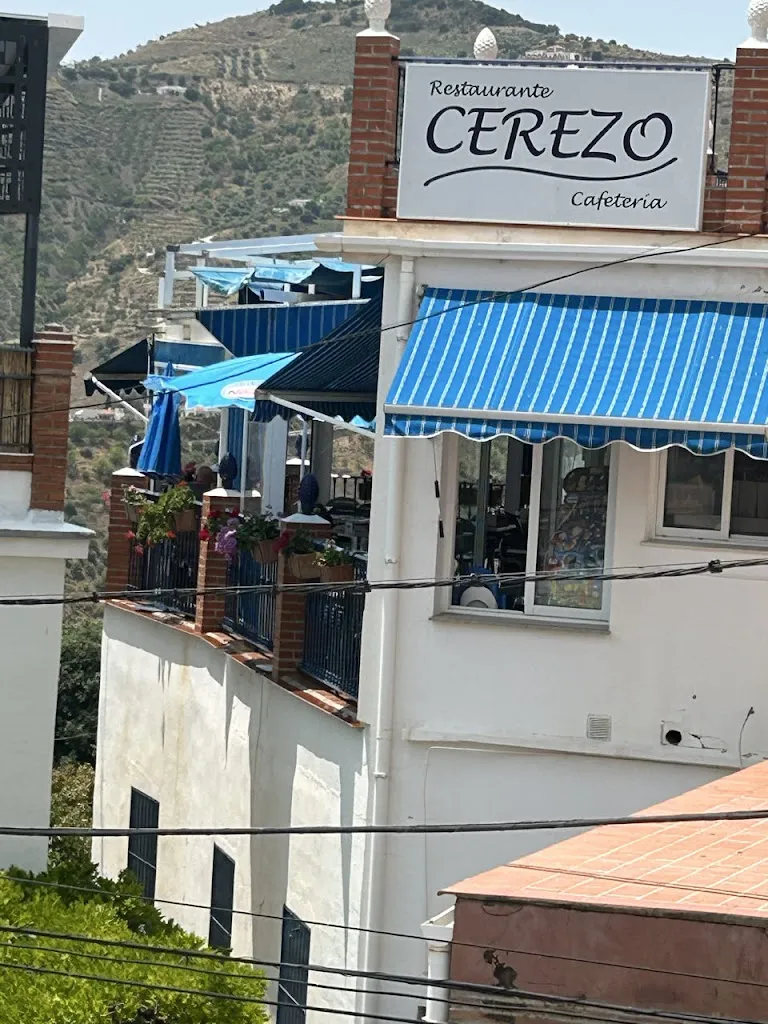 Bar Cerezo restaurant in Canillas de Albaida