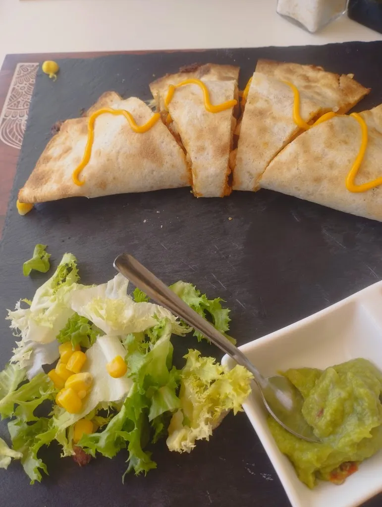 Eva Maria H. Nt._Restaurante paprika_Poblets els_recensione