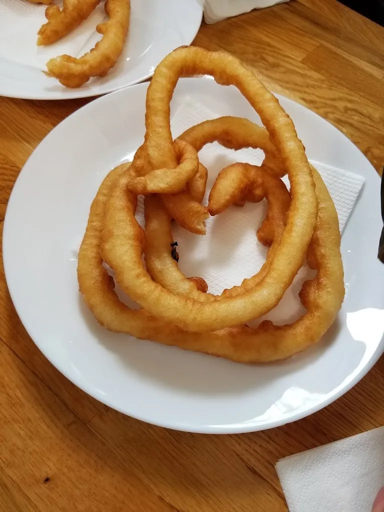 Sarah Lee_Café Bar Los Arcos_Campillos_review