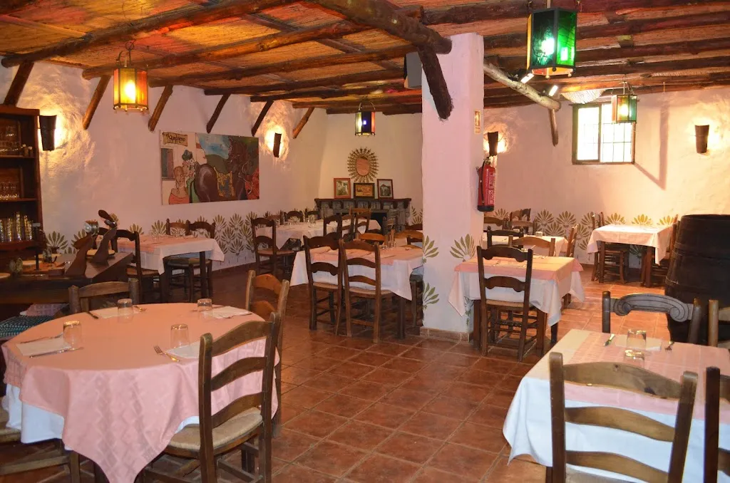 Restaurante La Bodega del Bandolero restaurant in Cartajima