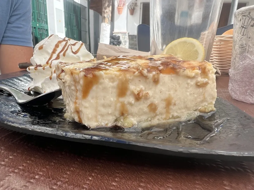 Schatzi Fishes_Restaurante El Perol_Cartajima_review