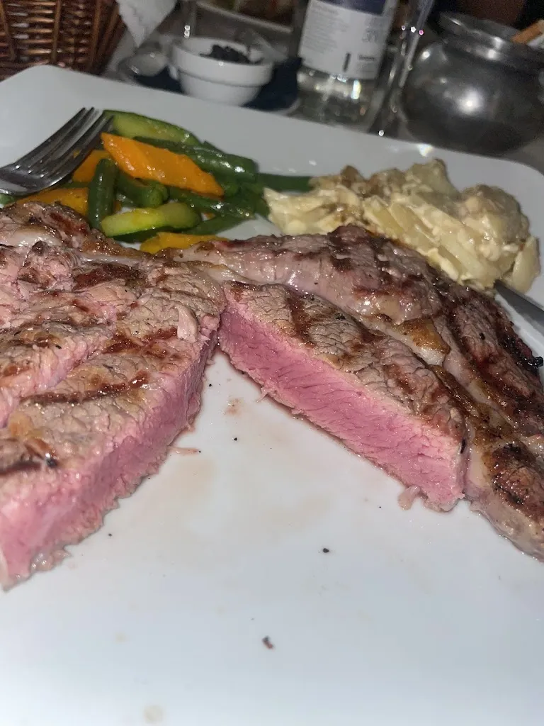 Danielle Hancock_Restaurante Amigos_Benahavís_review