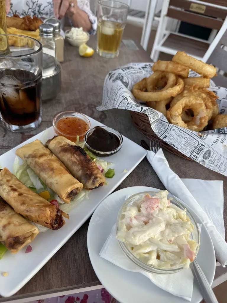 Chloe wigfield _Legends Bar & Restaurant_Benahavís_review