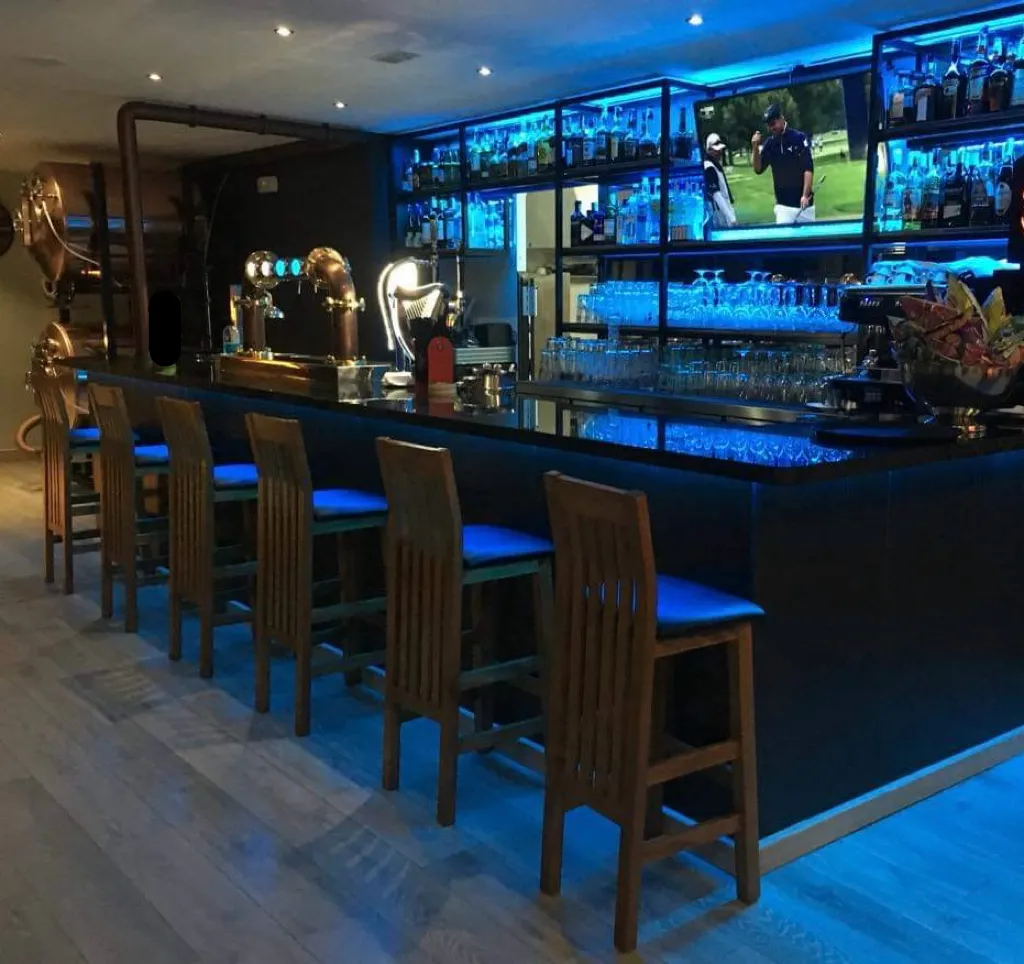 Legends Bar & Restaurant restaurant in Benahavís