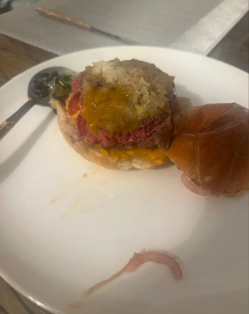 Haya Almannaei_All in 1 Café - Restaurant & Bar_Benahavís_review