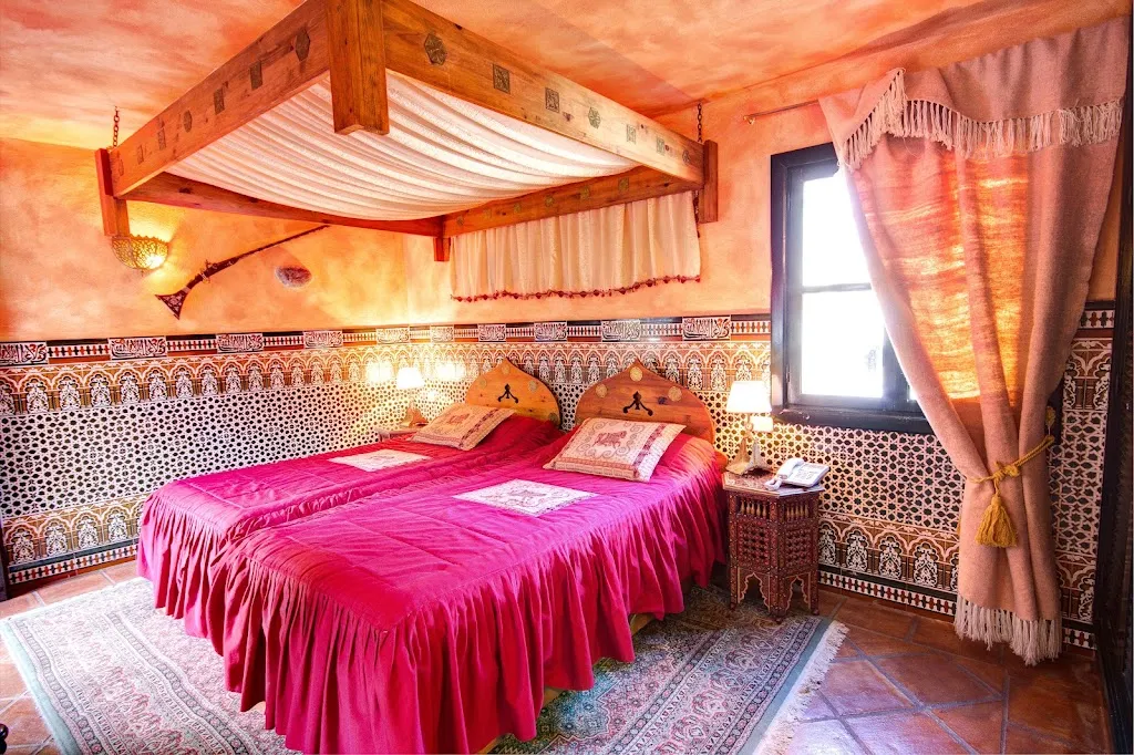 Hotel and Restaurant Amanhavis_Benahavís_slider_image_2