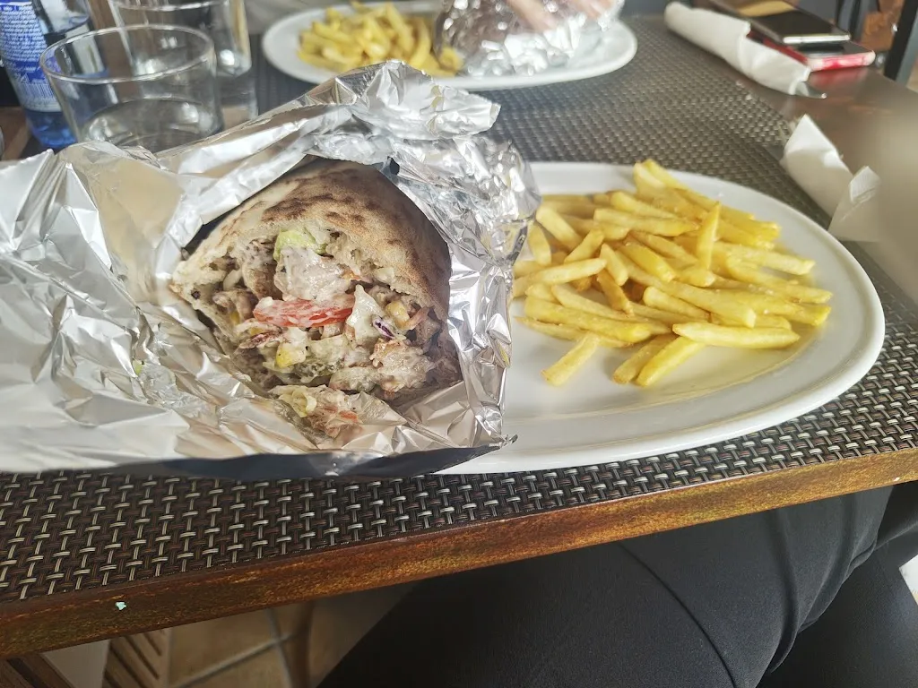 Irina-Beatrice Craiciu_Pizzeria Havis Kebab_Benahavís_review