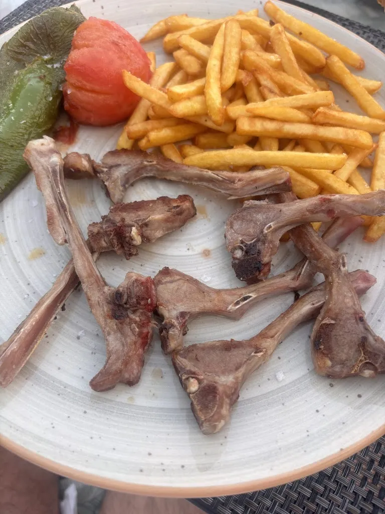 Dylan Harrocks_Los Almendros_Benahavís_recensione