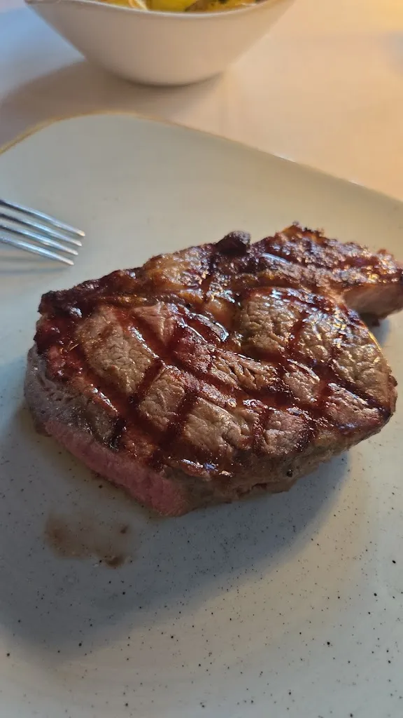 Ad van Tuijl_Asador Tehuelche Grill Argentino. Carnes a la Brasa. Parrilla Argentina._Benahavís_review