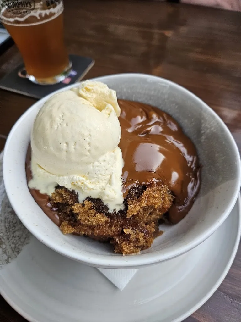 Tracey Barritt_Coast to Coast_Benalmádena_review