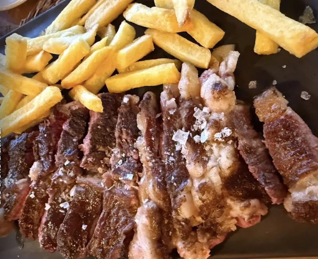 Déborah Pourtet_Restaurante Asador Ruta del Ibérico_Benalmádena_review
