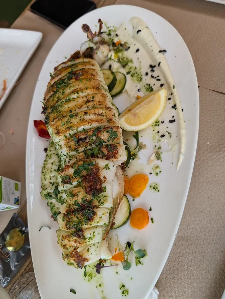 Aran Motabar_Restaurante Almarina Beach_Benalmádena_review