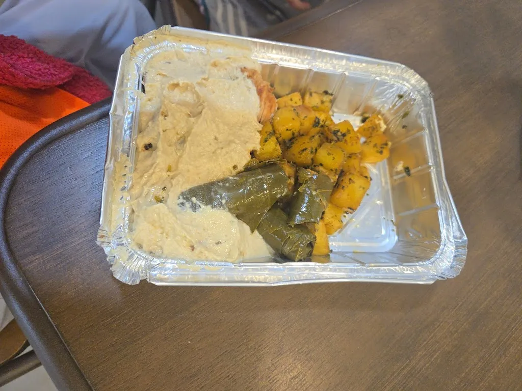 emi A_Lebnéne - Lebanese Street Food_Benalmádena_review