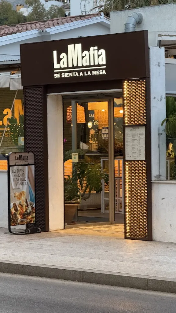 La Mafia se sienta a la mesa_Benalmádena_slider_image_3