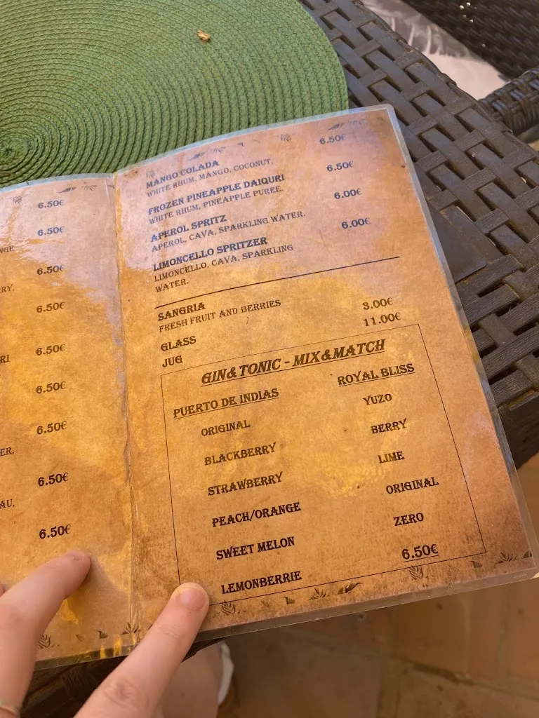 Claire Oloughlin_Bistró del oso GRIZZLY_Benalmádena_review