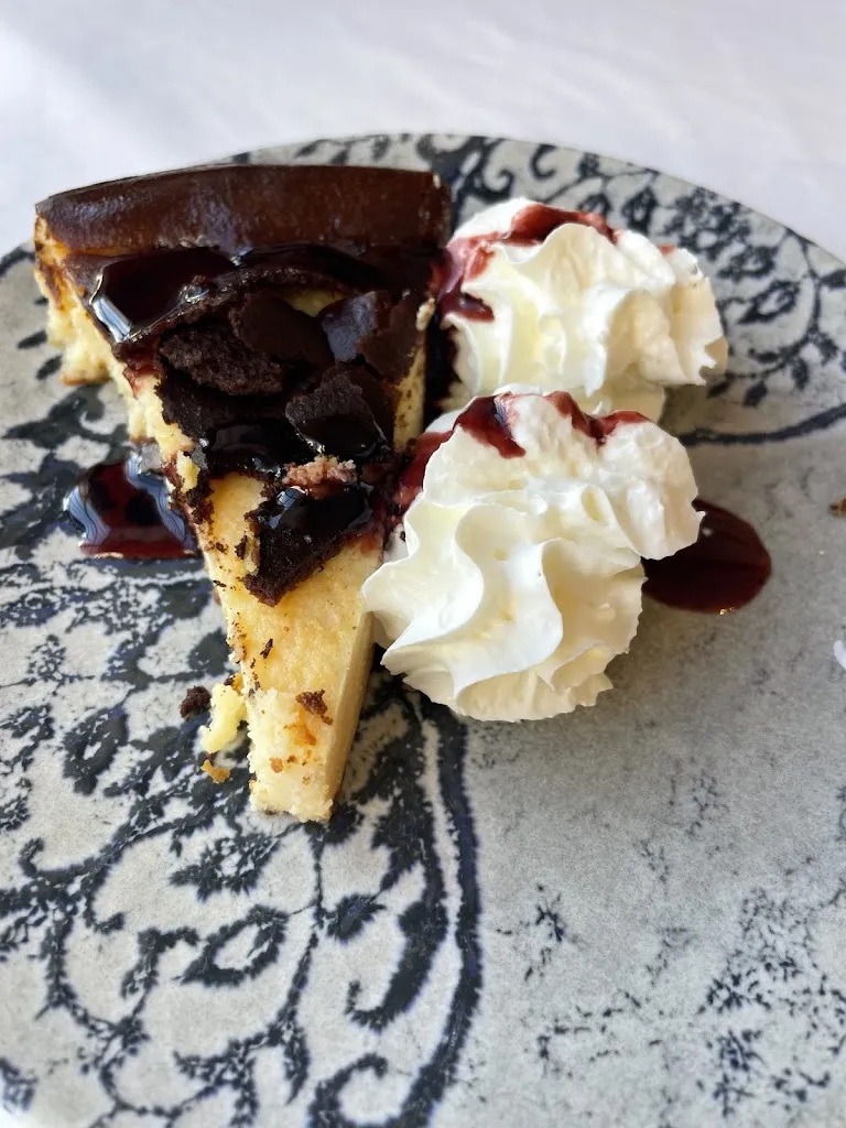 Daniela Pucciarelli_Venta Ortega_Comares_review