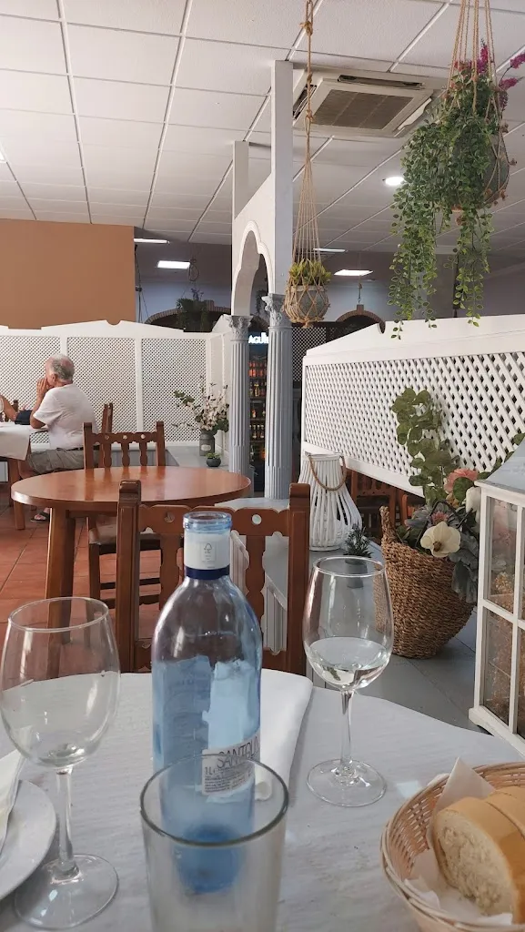 Moto Fuzzi_Restaurante la Huerta_Casabermeja_review