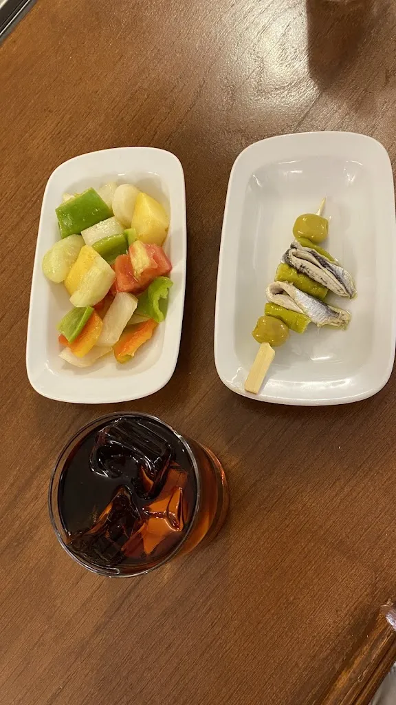 Yasmin Cristina Cuel_Las Cuevas de Luis Candelas · Restaurant_Cuevas Bajas_review