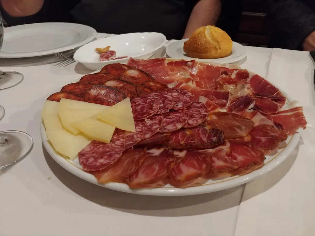 Menu_Las Cuevas del Duque_Cuevas Bajas_image_6